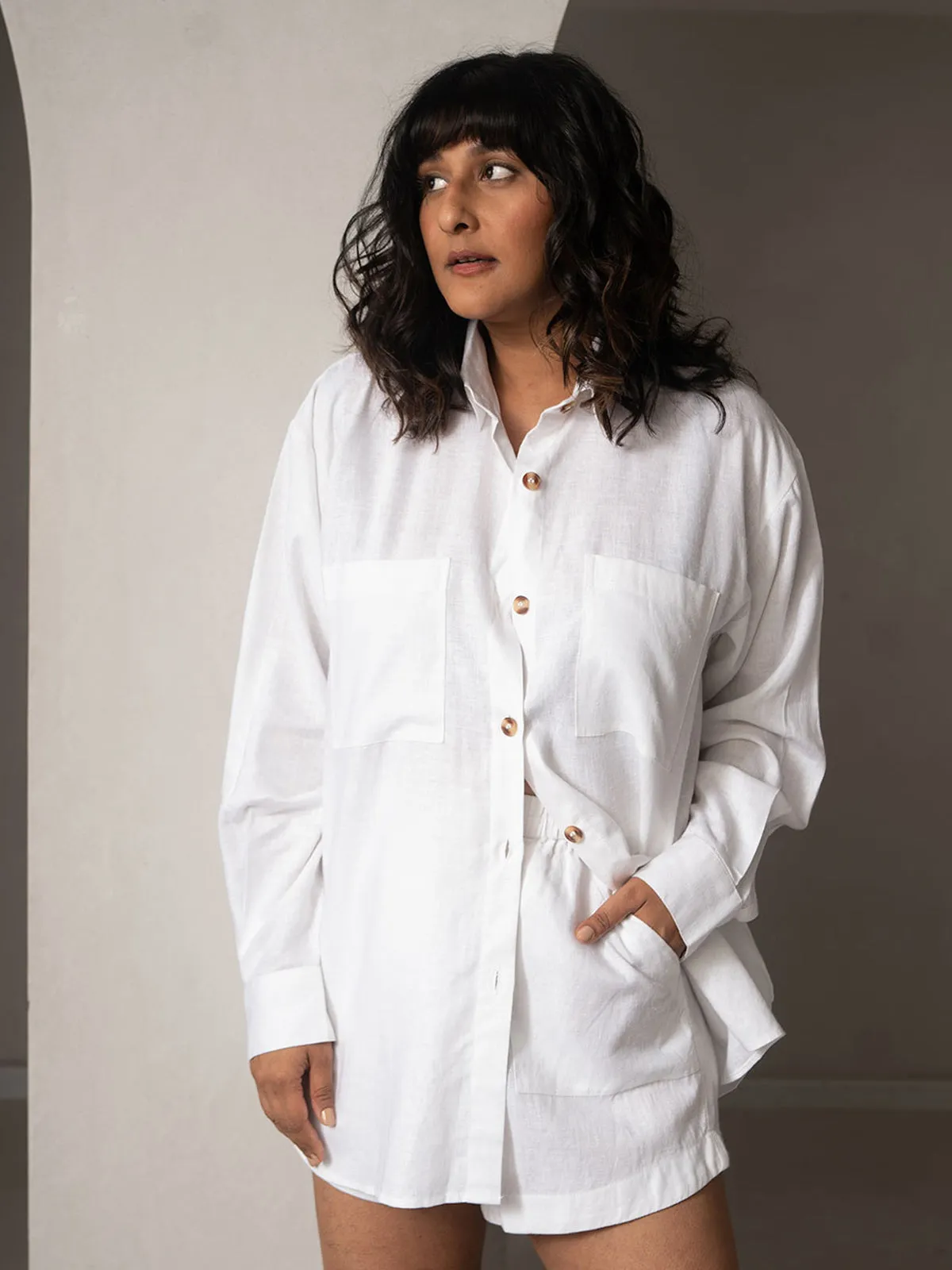 Amal Linen Shorts White