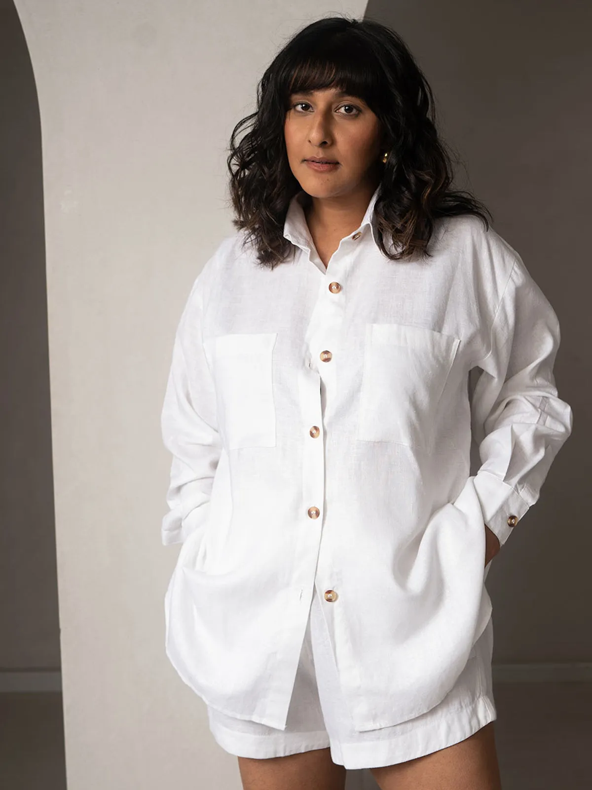 Amal Linen Shorts White