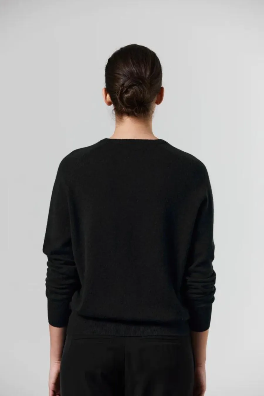 Amy Cashmere V-Neck Black