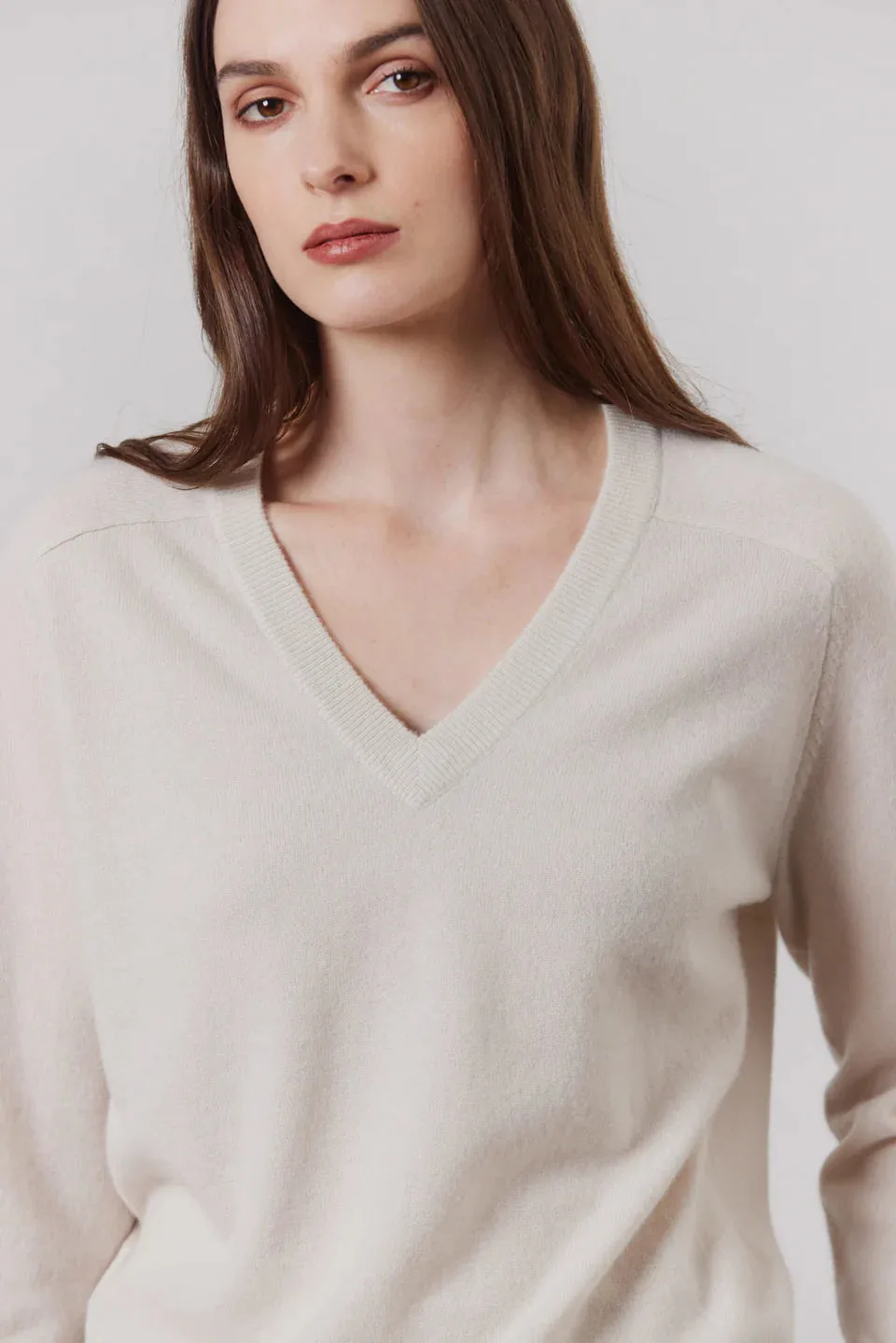 Amy Cashmere V-Neck Putty