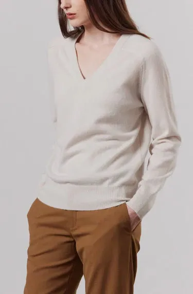 Amy Cashmere V-Neck Putty