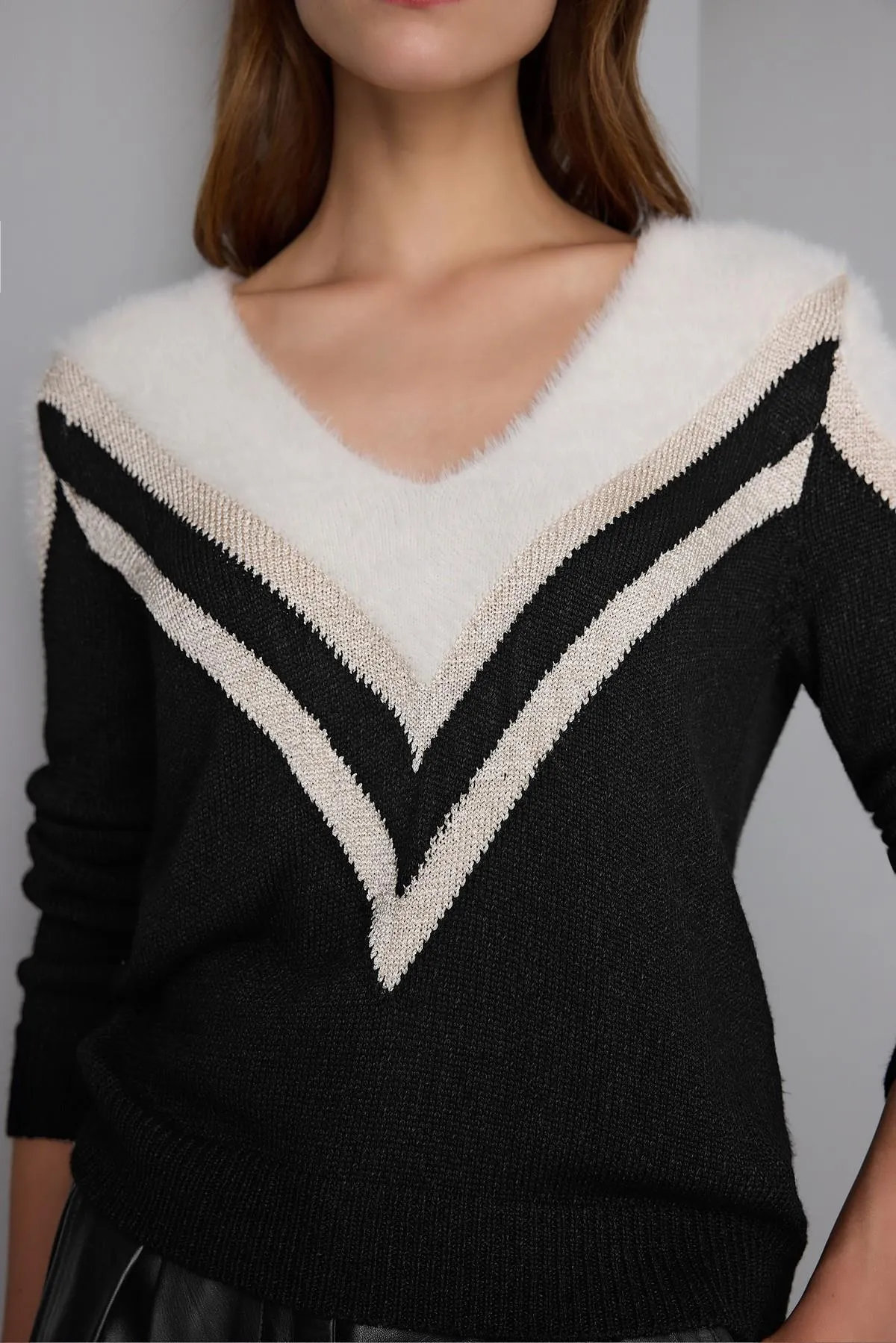 Bearded Yarn Gold Glitter Black Knitwear Sweater
